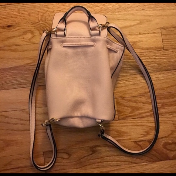 *SOLD* Victoria’s Secret pink mini leather bag - Picture 3 of 5